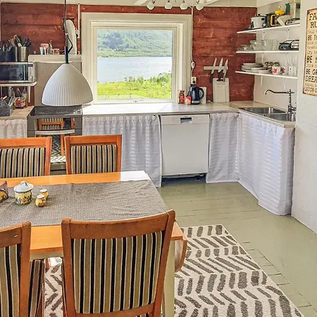 Pet Friendly In Sortland With Wifi Flesnes